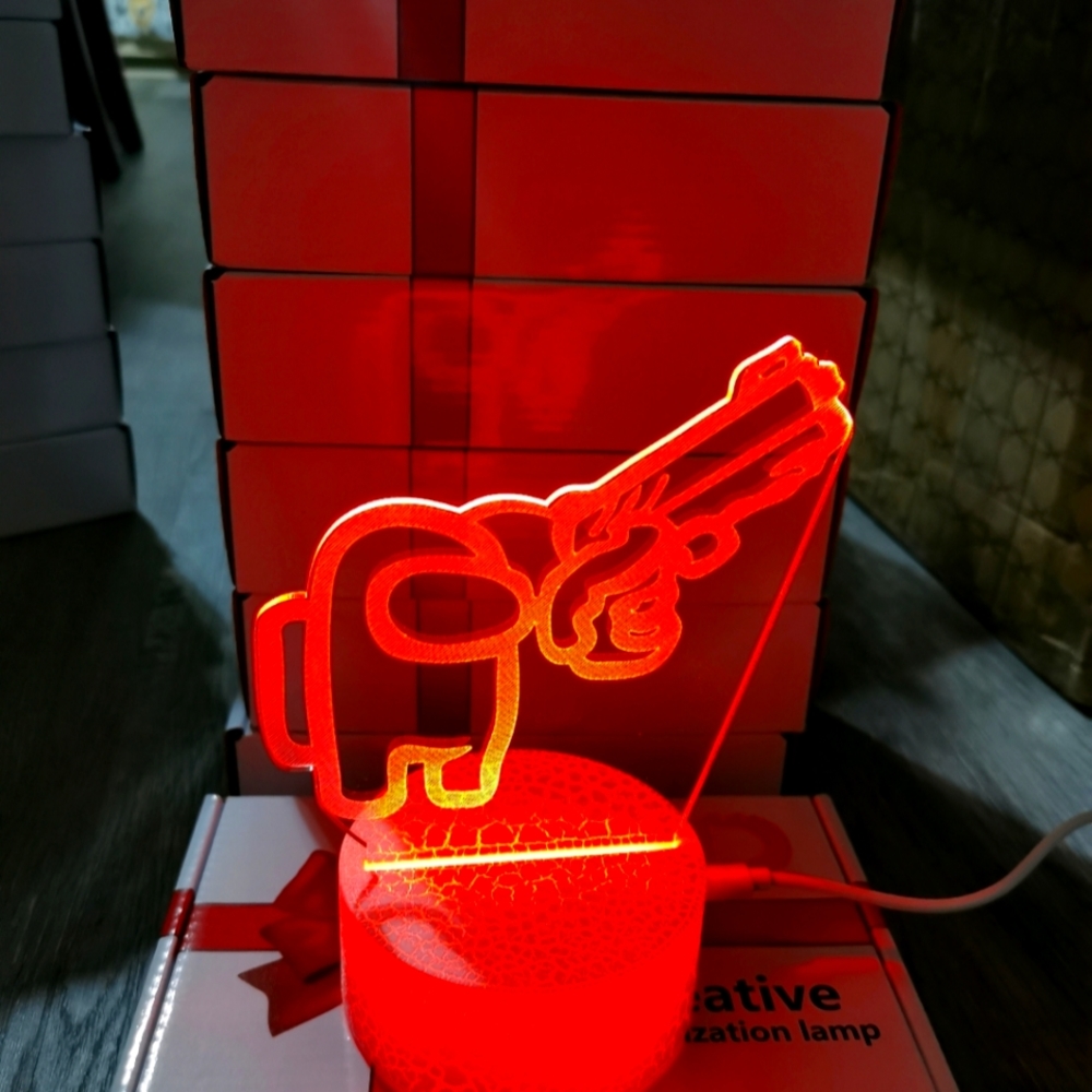 Among US Lampe